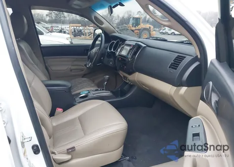 2015 Toyota Tacoma Prerunner V6 из США, поврежденный, VIN 3TMJU4GN3FM189377